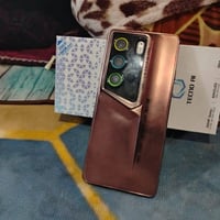 تكنو كامون 40 جهاز نضافه100+100 ما مستخدم هواي مال بيت غراض كامله ذاكر...