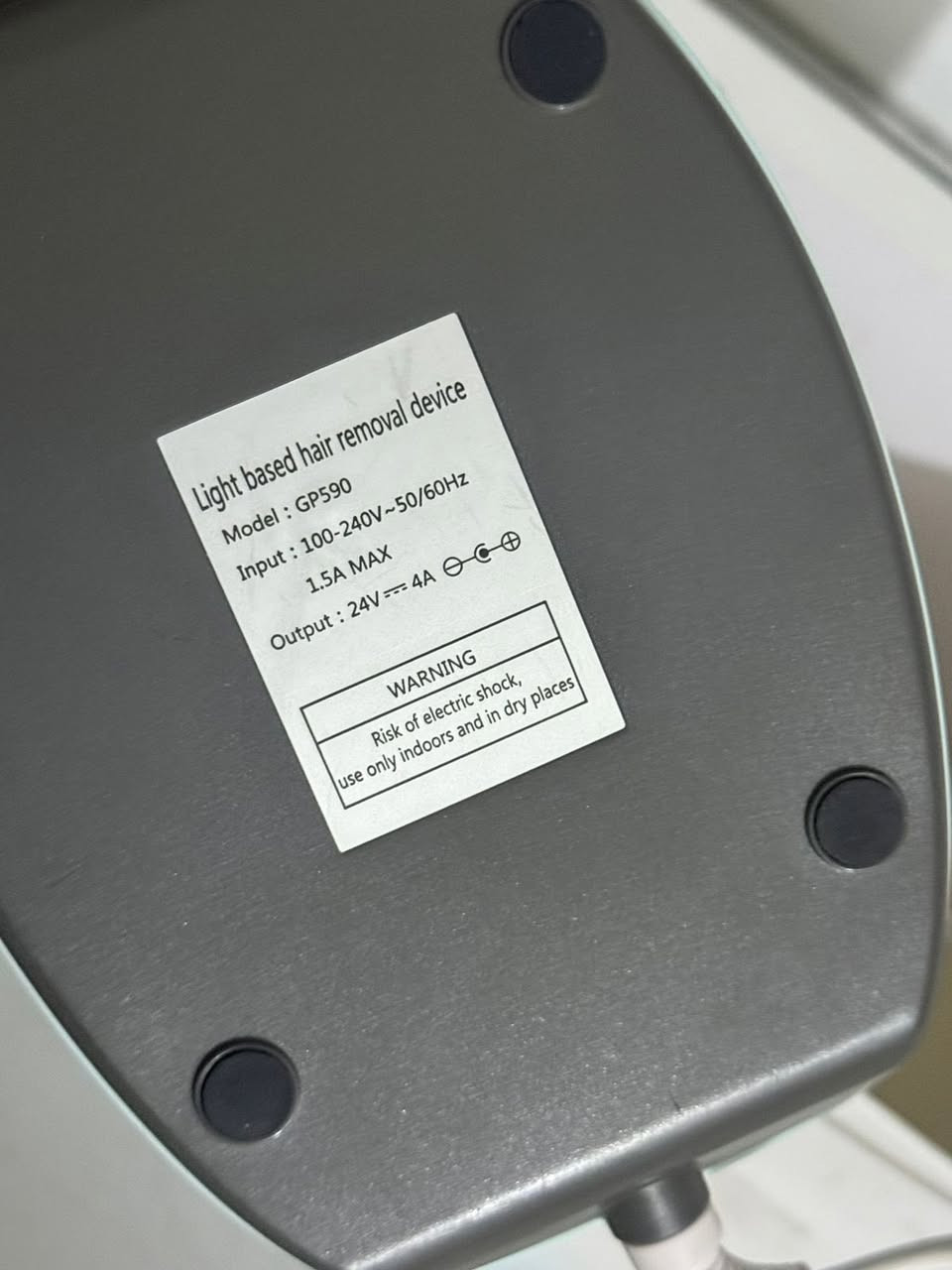 جهاز ليزر لإزالة الشعر – ماربيدو (MARPEDO)
الحالة: اسعمال مرتين امانه الله 
النوع: أصلي 100%
الدقات: غير منتهية (Unlimited Flashes)
العدسات: 3 عدسات للوجه وللتصبغات وللتبيض
المواصفات:
 • تقنية IPL فعّالة لتقليل نمو الشعر بشكل دائم
 • مستويات طاقة متعددة تناسب كل أنواع البشرة
 • شاشة عرض رقمية توضح عدد الومضات والمستوى
 • تشغيل سهل وسريع مع نتائج ملحوظة بعد عدة جلسات
 • مناسب للاستخدام المنزلي بأمان عالي
محتويات العلبة:
 • الجهاز
 • 3 عدسات
 • الشاحن الأصلي
 • الدليل
سبب البيع: عدم الحاجة له
السعر الجديد :مليون وربع مع الشحن
البيع 900 الف دينار عراقي مع التوصيل
بي مجال بسيط 
***********
