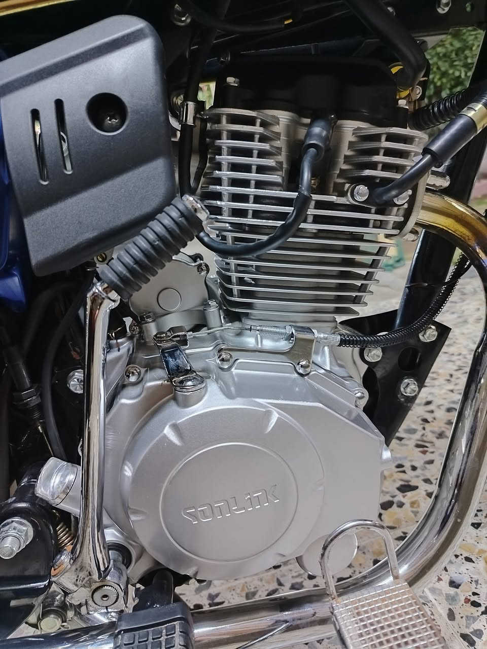 موديل 24 محرك ٢٠٠
الدراجة مكفولة من كل شي ما بيها أي نقص
شرط الفحص
كهربائياتها كلها شغالة
جهاز إنذار وتشغيل عن بعد
السعر 750 قفل
مكاني بغداد التاجي جسر االمثنى
*********** متوفر واتس
