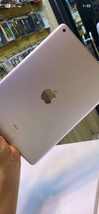 ايباد ٩ وتر بروف • ٦٤ • بطاريه ٩٠%