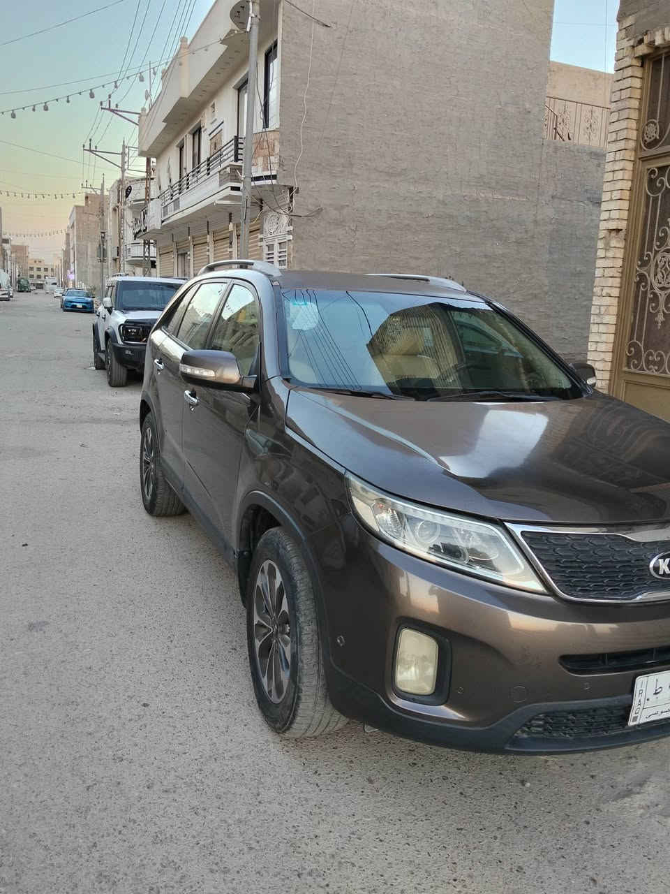السلام عليكم للبيع سورنتو موديل 2014 سيارة خليجي محرك 4 بستم 2400 بيه صبغ في البنيد ودعاميات وشويه في الجاملغ الخلفي يعني قطعتين صبغ وسيارة جاهزه السعر 130 $ ورقه وبيه مجال تحويل ثاني يوم رقم الهاتف *********** او على الرقم *********** عنوان بغداد الدوره
