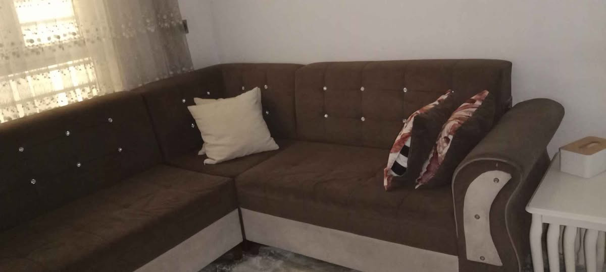 قەنەفە
ژ.***********
سعرر 150 هەزار Singapore
