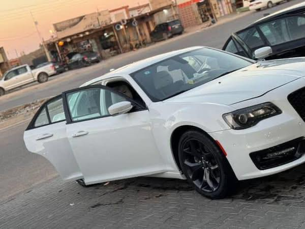 كرايسلر S 300 موديل 2021 محدث 2023 بيه معامله كامله هزه ب المرور قرص واصل كمارك مواصفات حساس امامي حساس خلفي اشاره ب المري كشن جلد ماشيه 78 السعر 215 العنوان البصره ام قصر.   ***********
