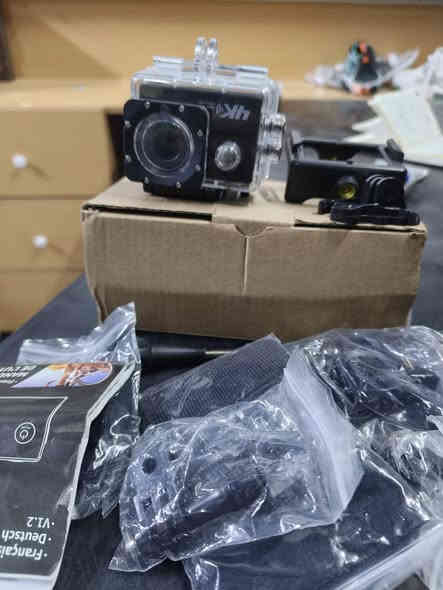 كامره4k مامستعمله هيه وملحقاته تثبت على الراس 
تفيد جماعت دراجات الناريه والهوائيه+تفيد المنتسبين 
أعلى سعر ابيع يوجد توصيل كافه المحافظات 🚛
واتساب ***********
