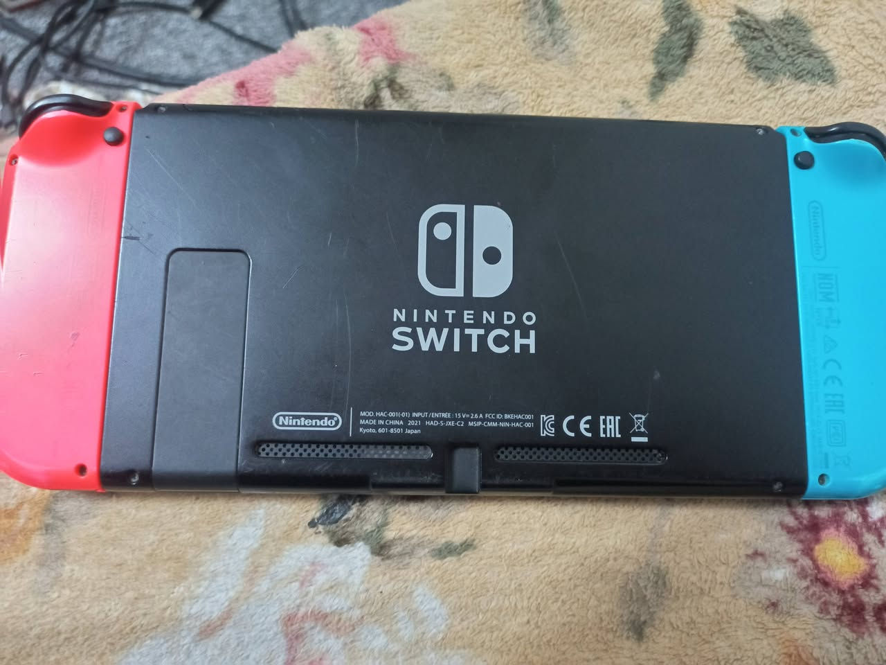 سلام عليكم 
جهاز سويج LCD  انتاج 2021 يعني المحسن بطاريه واداء. مهكر نظامين مفصول رام 128 كامل ملحقات السعر 240  الف مع التوصيل 
ملاحظة: 
الكارتونه مو مالته 
الدوك الي يعرض على التلفزيون بيهة كسر لكن مماثر شغال..
الجويكون الايسر لاستيك الكير مموجود مبين بالصور ..
البرغين الي باسفل الجهاز مموجوده ..


**إذا كنت صاحب هذا الإعلان وتريد حذفه لأي سبب، رجاءا أرسل رسالة إلى الدعم الفني**