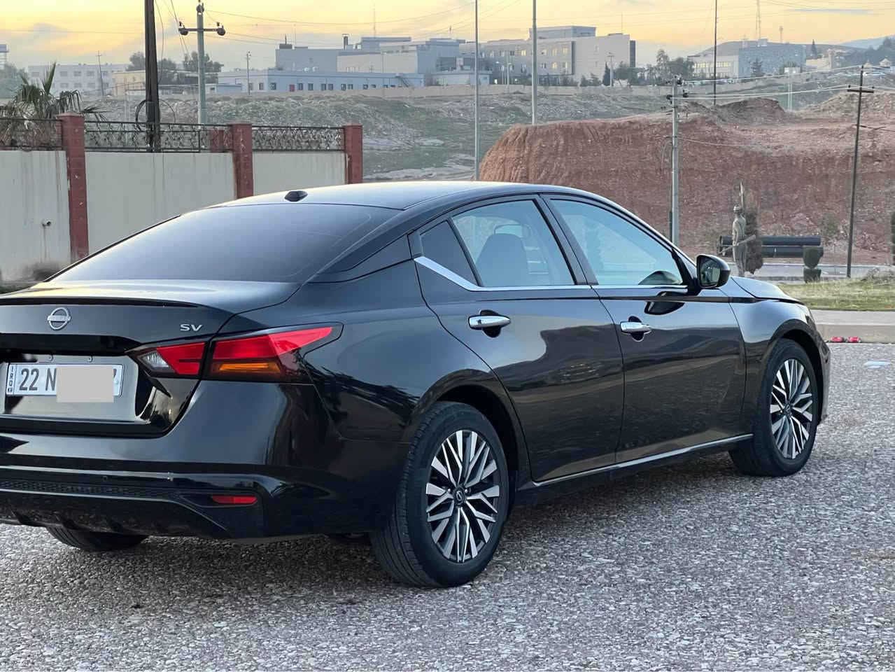 السلام عليكم 
للبيع نيسان التيما موديل 2023 اسود قطران
سعر  150 $$$
السيارة رقم أربيل بسمي تحويل وكآلة تريد حاضر نفس اليوم
مكينه وكير وتبريد كله بشرط وين ماتريد افحص
محرك 2500 المرغوب اربعه سلندر بدون تيربو وبدون دبل اكسل
مواصفات SV 
كشن كهربائي 
رادار امامي وخلفي وجانبي كله شغال شرط
بصمه 
ابواب بصمه 
صندوق بصمه
تحديد سرعه
تشغيل عن بعد
حساسات خلفي جانبي كلو شغال شركة
أربع أطارات أصلي قبل أسبوع شديت جديد
السيارة خير من الله على وضع الشركة 
دينار مصرف مآبيها جاهزة
شاشه وكاميرا
ماشيه 36 آلف 
وبعد بيها مواصفات 
سيارا بيها جاملغ وبنيند بدون شواصي
رقم شاصي موجود مع صور
ارباك فقط ستيرن وراجع سستم
سيارا احلى من صور سيارا نظيفه ما بيها مصرف
حجر كزوز بشرط
هاتف ☎️ *********** واتساب موجود 
العنوان عقرة تبعد عن الموصل واربيل مسافة تقريباً ساعة اخي وعزيزي مو شراي لاتراسل واعبر المنشور ؟؟؟ دهوك, العراق
