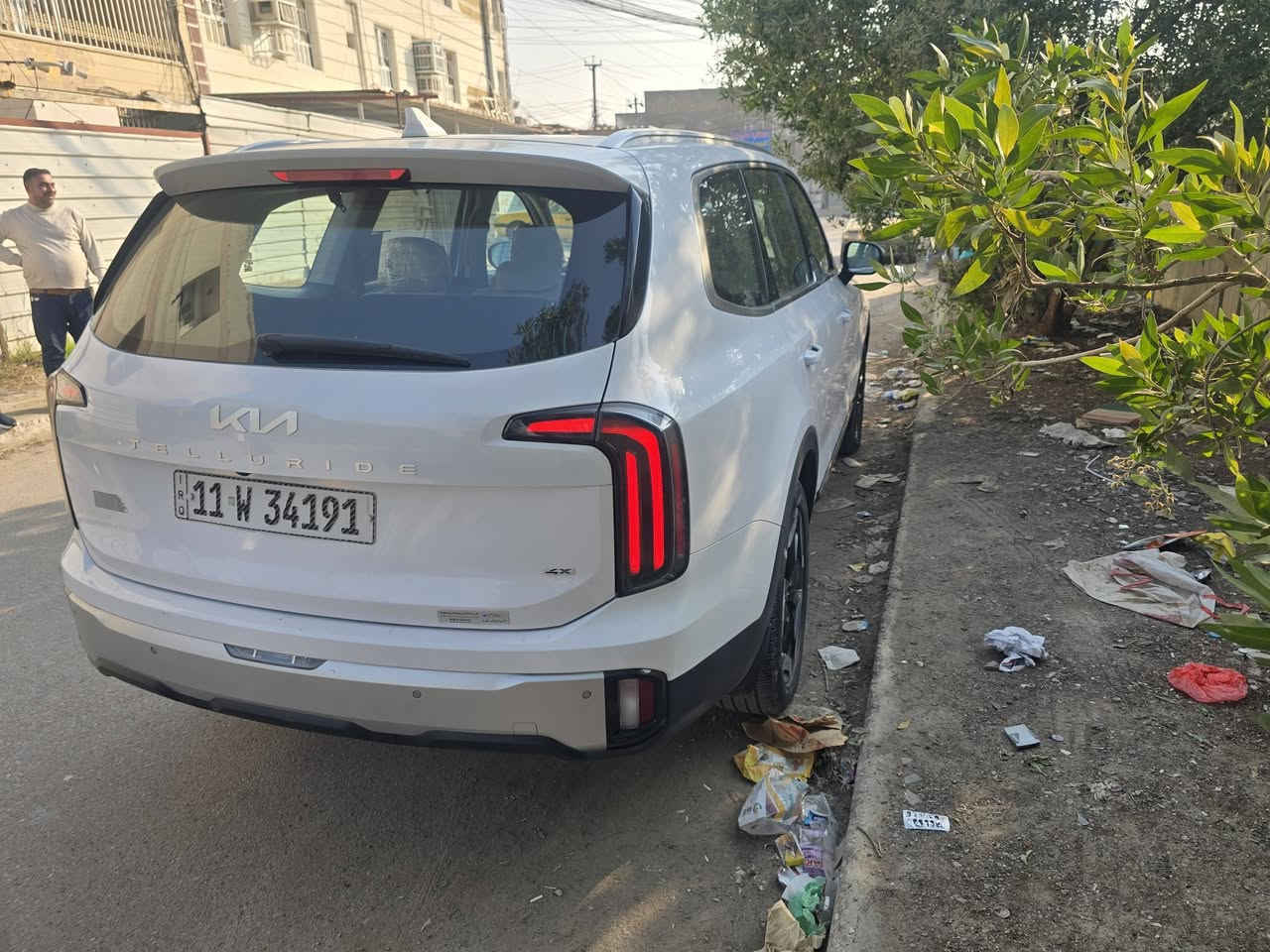 يالله سلام عليكم  رمز الفخامة الكورية كيا تلو رايد 2024 خليجي وكالة السيارة علة ادينة من الزيرو مكفولة كفالة عامة من كلشيي السيارة معروفة من ناحية نعومة وعزل ماحچي شي اعلة شي بالكيا السيارة فول مواصفات للأخير فول الفول مواصفات السيارة موصفات السيارة:
1-فتحة 
2-بصمة 
3- شاشة كبيرة متصلة 
4- مري شفط 
5- مناخ للتبريد منفصل 
6-كشنات امامية تدفأة وتبريد 
7- ماوس للتحكم بوضعيات القيادة 
8- سايد بريك كهربائي 
9- 7 وضعيات للقيادة 
10- فور ويل 
11- 3 قطع تبريد مركزي 
12- سبعة راكب 
13- باب خلفي كهربائي
14- انترة داخلية لد ثلجي 
15- بردات خلفية بلادية 
16- مقاعد الصف تطوي كهربائي 
17- منافذ شحن بالكراسي تايب سي 
18- تحكم في التبريد الخلفي منفصل 
للأستفسار *********** سعر السيارة 365 وبية مجال كلش قليل ومن تجي اشوفك بية طخه بسيطه مكان سياره بغداد الامين ثانيه
