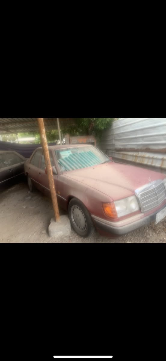 دب حجم ٣٠٠ورقم مميز وغرفه زيرو ماشيه ٨٩الف وتليفون وبرده كهرباء وكشن كهرباء وسلايت وتليفون مصبوغه  والبنفسجي موديل٩٢وجلد وغرفه ممتازه وتليفون وكتلوكات وسلايت وكشن كهرباء  مشدود بنيد وصندوق مال بيبي هي حجم ٣٠٠ للاتصال ***********
