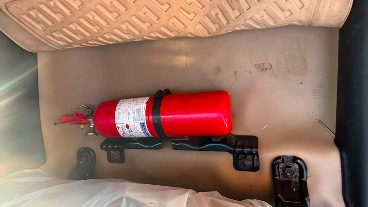 سياره سبورتج الدوليه 2024 للبيع فقط

اللون : ابيض 
المديل :2024
الممشى: 27km
المواصفات : نص فول المعروفه مال شركة الدولية
السعر :210ورقه  وبيها مجال 
مكان السياره : بغداد

للاستفسار على الرقم :***********
