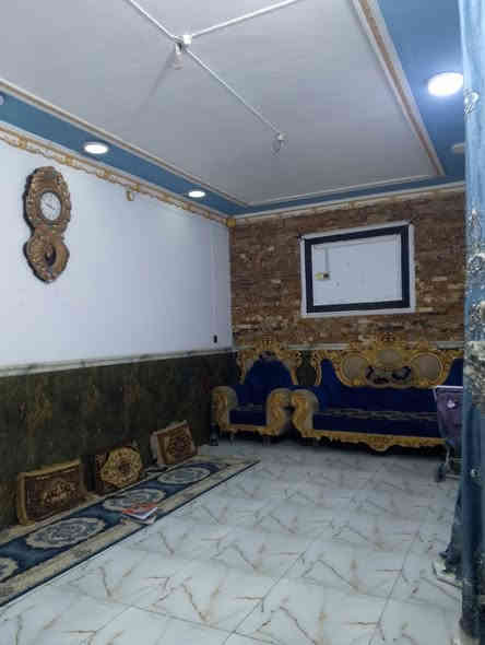 بيت في حي الوفاء المساحة 200 متر قرب محطة وقود الوفاء شارع 10 بي 4 غرف نوم استقبال مطبخ تخاريج كراج بناء اعگادة نظيف بي مؤجرين الشهر 400 ألف للاستفسار الاتصال على الرقم ***********
