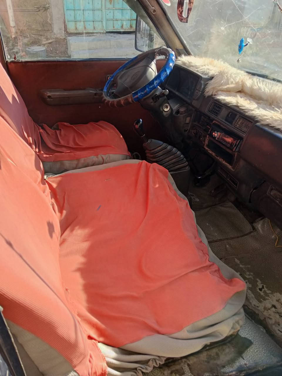 السلام عليكم كيه بسته رقم بغداد احمرسنويه عظم صاقطه 23مكينه كيرحداديه شرط شواصي سليمه غرفه جديده موديل 1995تحويل كبل للشارع ربع ماذب عليه للبيع اومروس السعر 22بيه مجال مكاني كربلاء ***********غرامات هيئه على المشتري عليه تقريبن ٢٠٠الف لك يمي تحويل فقط
