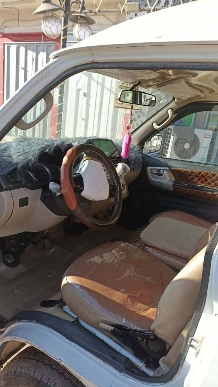 السلام عليكم جنبي H1 للبيع كير مكينه اكسن مكفول كشرهه نضيف داخل نضيف سياره جاهزه كبل لشغل غرامات هيئه مصفره  السعر 80وبيهه مجال  رقم 📱 الهاتف *********** ومراوس بسياره خصوصي هم ترهم
