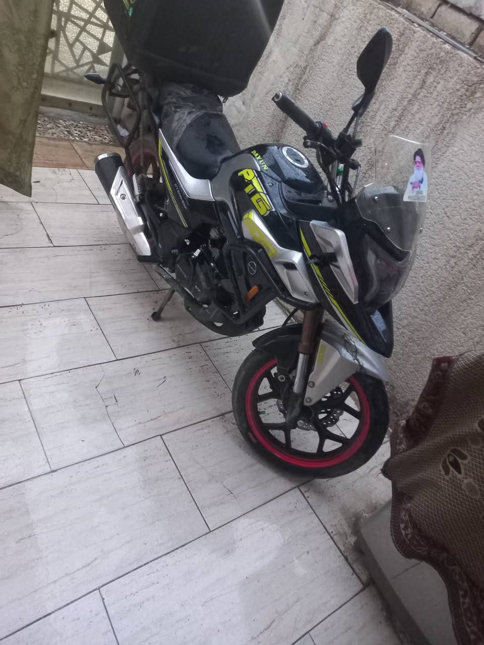 سلام عليكم
دراجه دايوان افنجر للبيع دراجه مشتغله توصيل قليل وجديده 
العنوان بغداد صرافيه 
التفاصيل ***********
