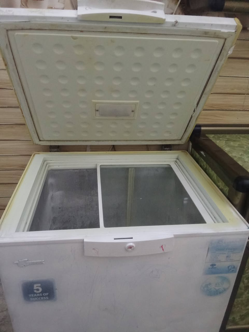 سلام عليكم مجمدة فول تجمد  مابيهه خياس ولا زنجار مكان حي اور ويوجد توصيل


**إذا كنت صاحب هذا الإعلان وتريد حذفه لأي سبب، رجاءا أرسل رسالة إلى الدعم الفني**