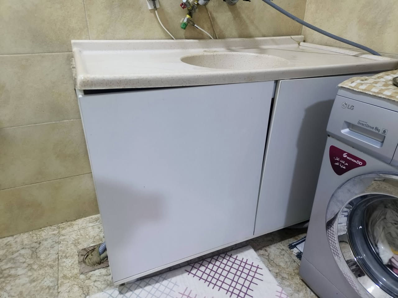 سلام عليكم
كاونتر للبيع مع سنك سعر 
150 ألف


**إذا كنت صاحب هذا الإعلان وتريد حذفه لأي سبب، رجاءا أرسل رسالة إلى الدعم الفني**