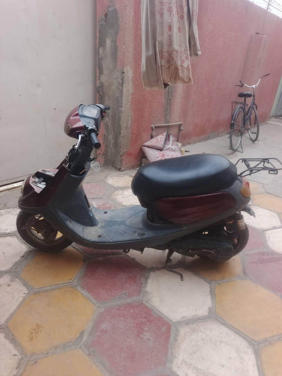 السلام عليكم دراجه منغولي سلف وهندر شغال كهربائيات شغاله 
السعر ١٥٠ الف #قفل  كربلاء حي المهندسين ***********
