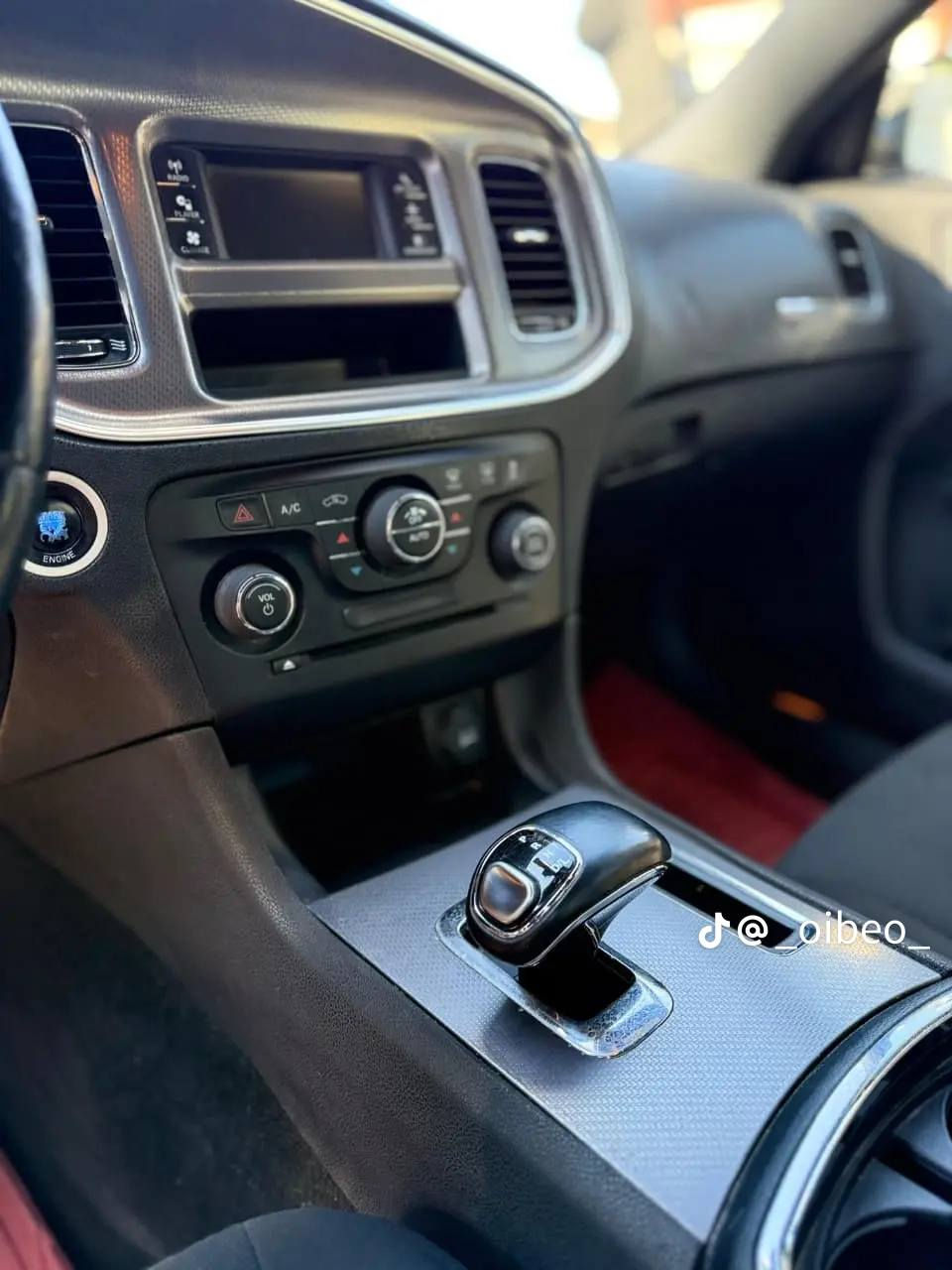 السلام عليكم ورحمه الله وبركاته
جارجر 2011  محرك خير من الله كير طيارة جاهزةتدفئه تبريد  حدادية جاهزة كدام ورة كارتون  منضومة البانزين كله جديد خطها ناصرية سفوان السياره  مصفره هيئة ومرور سنويتها ال28 رقم انكليزي أنبار مشروع وطني   السياره حلوه بي جاملغ وبنيد ماعبر لا منا ولا منا بيها طخات بسيطة 
صبغة جديدة  السعر 135وبيها مجال
ترهم مراوس بخصوصي 
مكاني  بصرة سفوان *********** بيه وتساب
