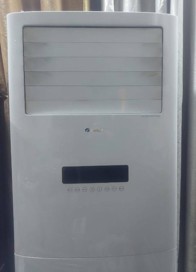 مرحبا سبلت ٣ طن ماركة كري( Gree ) عامودي كنتوري إنفيرتر تحكم يشتغل على المولدة استخدام موسم واحد فقط نظافته مية بالمية السعر مليون وربع الشراي يتصل على الرقم ***********
