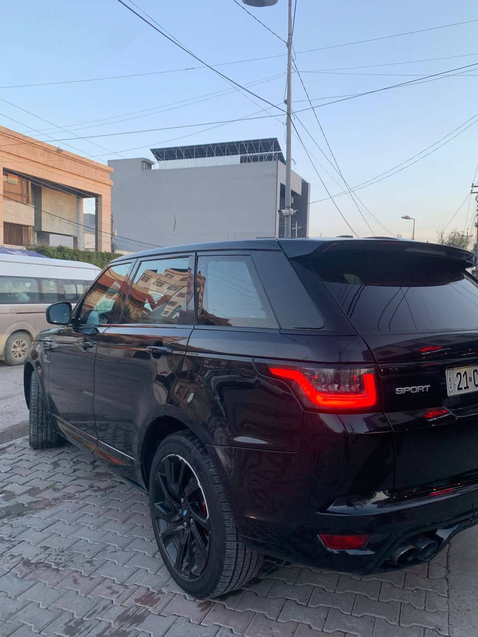 ڕانج ڕۆڤەر سپۆرت 2014 
مەکینە ٦ پستن گـــــــاز ، کرایتەوە
حیزام سبوغ ، بێ ناو ، بێ ئێڕباگ 
ڕەقەم و سەنەوی نوێیە 
ڕۆیشتن 270 هەزار کم 
مواسفات HSE بێ پانۆڕاما                                                                                                     نرخ    198 $.                   ( عره بى)                                 رينج روفر سبورت 2014 
محرك بنزين بستة مكابس، مفتوح
حزام صبوغ، بلا اسم، بلا حديقة 
للبيع، مستعمل وأوتوماتيك 
قطع مسافة 270 ألف كيلومتر 
لا توفر هيئة الصحة والسلامة المهنية أي ميزة بانورامية 

السعر 198 دولارًا.               *********** أربيل, العراق
