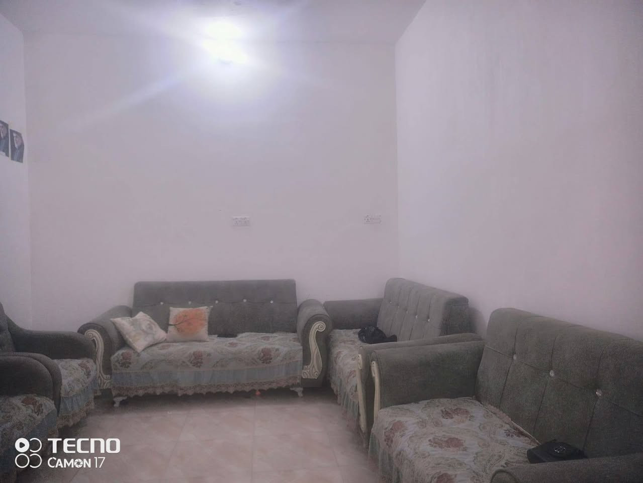 بيت للبيع مساحه ٢٠٦متر ٣غرف وصاله ومطبخ ومناور٢ واستقبال كامل مكمل صطح شتايگر مجاري  كامل مكمل اسعر ٦٢وبي مجال اتصل على رقم وبيك خير وتدلل***********
