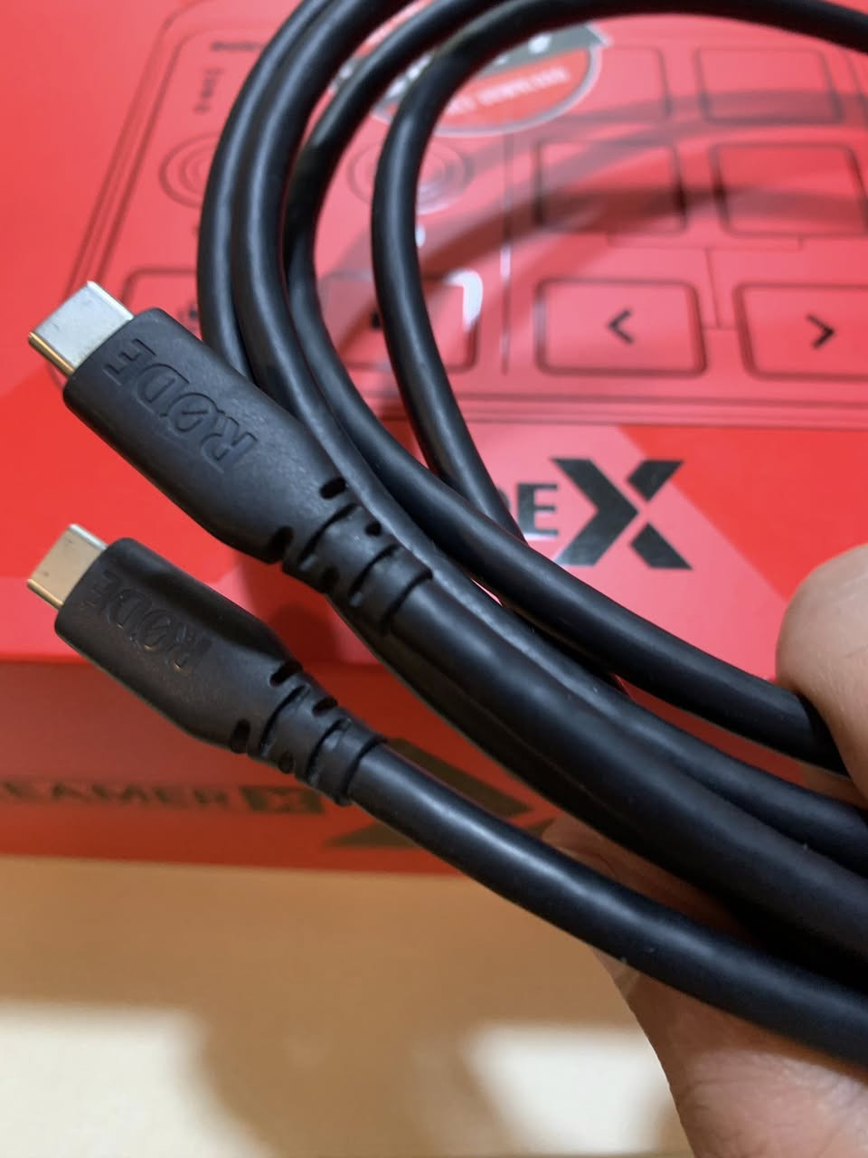 rode streamer X للبيع
يفيد اهل البثوث والتصوير 
يحتوي على video capture 4k 60fps
وبنفس الوقت يسجل صوت المايك بدقة عاليه 
السعر ٢٥٠ ألف قفل 🔒 

حي العامل /بغداد
لا يوجد توصيل


**إذا كنت صاحب هذا الإعلان وتريد حذفه لأي سبب، رجاءا أرسل رسالة إلى الدعم الفني**