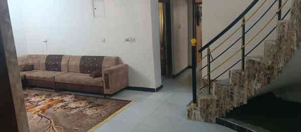 سلام عليكم 
بيت اللبيع. كوت الجديده. نزلت بيت حايف  قريب عله شارع بغداد  
المساحه 200 
عرض شارع 10
طابقين.  
غرفتين. وصاله. وستقبال. ومطبخ. وصحيات.  
طابق ثاني. غرفتين. وصاله.  وصحيات.   
السعر خاص. 
الستفسار ***********
