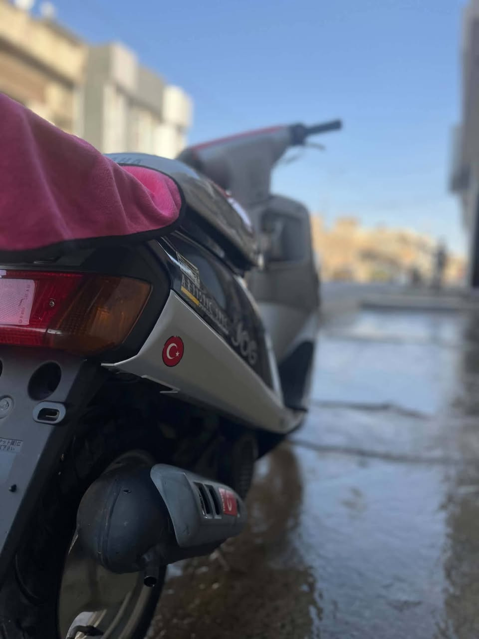 ماطور بزون صاروخ 60 موصل سوق الشاعرين لا قبق ولا مكينه مفتوحه نضافه💯 سعر 800 وبي مجال شي قليل للطيبين رقم تواصل ***********واتساب
