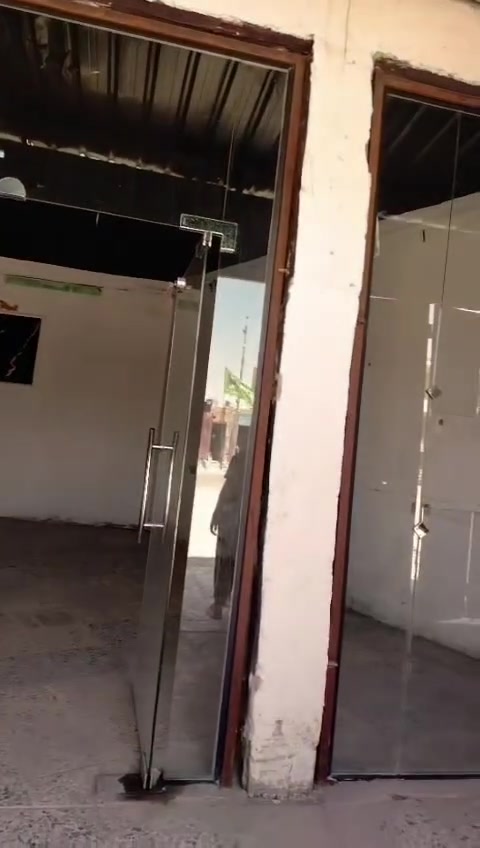 السلام عليكم شباب جام خانة نضيفة كلش قبل ٤تشر هيج من شديتهة وريد ابيعهة التفيدةيخابرني و يجي خاص بكاني بغداد المعمامل قرب حينصر  ***********
