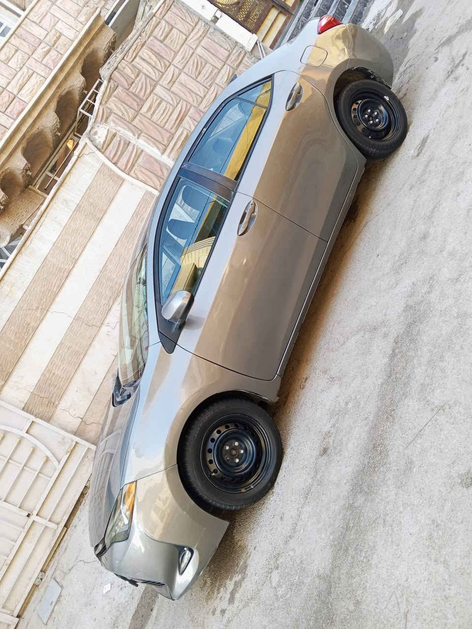السلام عليكم 
كورلا موديل 2018 مكينه 1800 سياره حلوه ونظيفه كير مكينه خير من الله تبريد ثلج شرط الفحص بدون اي قطعه تبديل بدون ايرباك شرط بيها صبغ صفحه وبنيد اثر جراد بدون دواخل بدون دكه جاكوج صور الحادث بالمنشور رقم سليمانيه شرط التحويل ماشيه 165ميل نقصها فقط دبلات خلفيه فقط وسونار موجود بالصور  السعر 112 بيها مجال كلش بسيط مكاني كاظميه الشراي يتصل 
***********
***********
