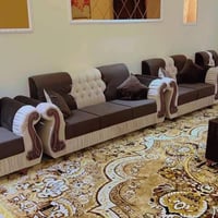 تخم كامل • ١٠ مقاعد • نظيف