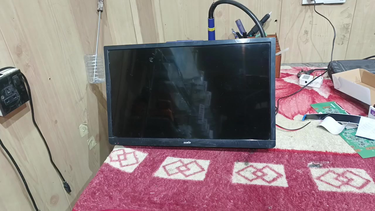 شاشة حجم 19 مستعمل للبيع سعرها 25 قفل مكاني الاعظمية *********** متوفر واتساب
