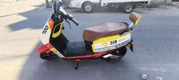 Garow السلام عليكم دراجة كهربائية ماركة 
موديل 2025 ست بطاريات 32 امبير و72 فولت ملف 2000 واط
تمشي سرعة 97 حقيقي 80
بريكات هايدروليك مع مانع انزلاق مع لايت عالي ناصي السعر 900 الف
انطيك ضمان تمشيك 75 الى 85 كيلو متر بالشحنة الوحدة

اتصال ***********
مكاني حي الجهاد
