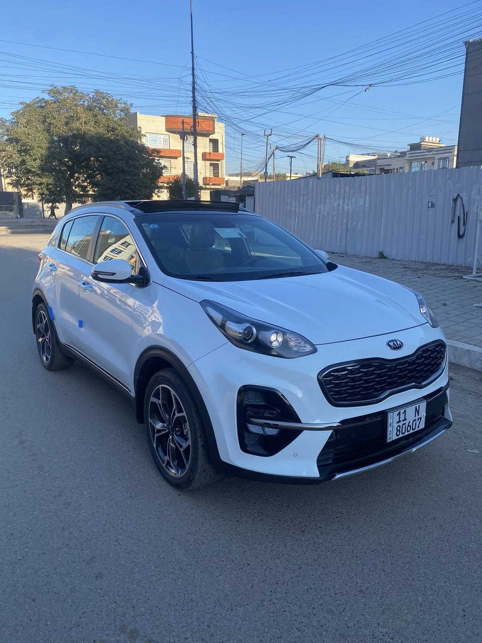 سبورتج 2020 جيتي لاين فول مواصفات 1/1 وكالة الدولية للبيع
السيارة تفاصيلها اخر صورتين بالمنشور
ماشية 46000 كم حقيقي وع الفحص وين ميعجبك
باسمي السيارة رقم جديد وهزة وسنوية جديدة لحد 2031
مواصفاتها جيتي لاين فول 1/1 ومعروفة مواصفاتها ميحتاج اذكرها

مكان السيارة بغداد
تليفون *********** بي واتساب

السعر 20700$ يعني 207 ورقة وبيها مجال  وماكو جيتي موديل 20 بهذا السعر بالسوك كلة
