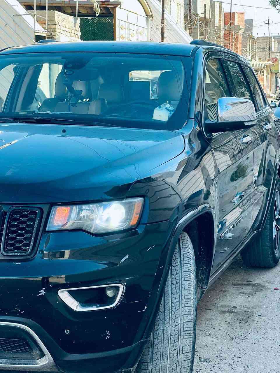 جيب 2019فول لميتد مكفوله من الكص والمعجون من الكلبة فقط جمالغ الخلفي ضربه ومعجون مصبوغه حزام ابيع عام  سيارة جديده صدر امامي خلفي بلادي تخم تاير مامتعوبه المسافة المقطوعة ٥٨ ميل حقيقي سعر ١٨٠ وبيها مجال مستعجل على البيع اتصال ***********
