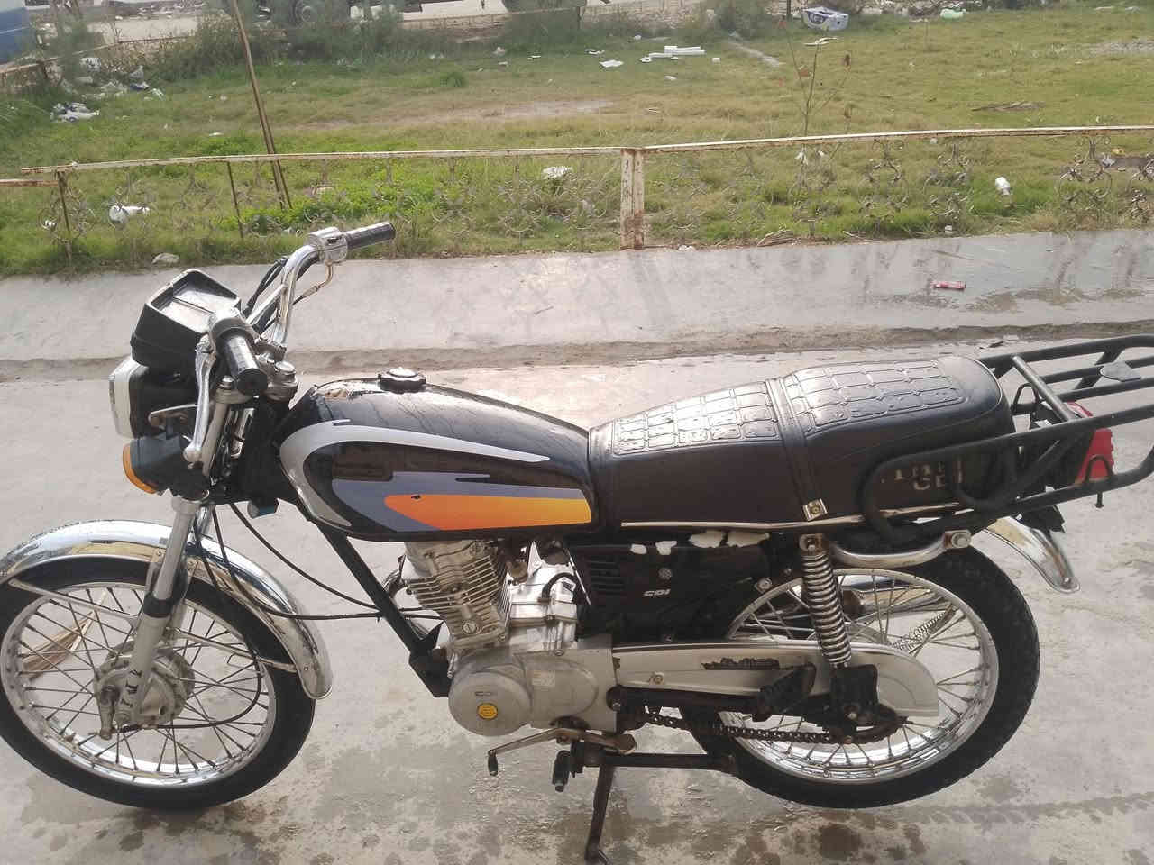 سلام عليكم دراجه اللبيع أربع كير أوراق اصولي موديل 21  الرقم *********** العنوان واسط نعمانيه السعر 550 قفل
