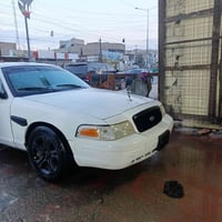 للبيع فورد فكتوريا ٢٠٠٧سيارةمزاد متعوب عليهه كير مكينه تبريد صدر امامي...