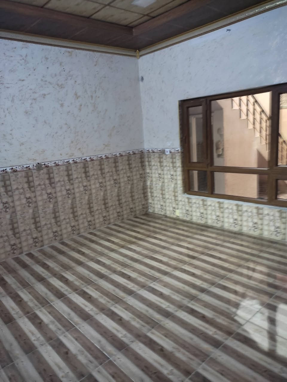 بيت للبيع ١٠٠ طابو سعر ١٥ مليون مديون مصرف عقاري ١٠٠ مليون يعني ١١٥ مليون تدفع ١٥ مليون سبقه ١٠٠ مليون تدفع اقصاد شهري ٤٣٨ الف تدفع اقصاد شهري بيت جديد شبه صفر مع كونتر طابو يحول بسمك *********** كورك *********** عنوان شورجه
