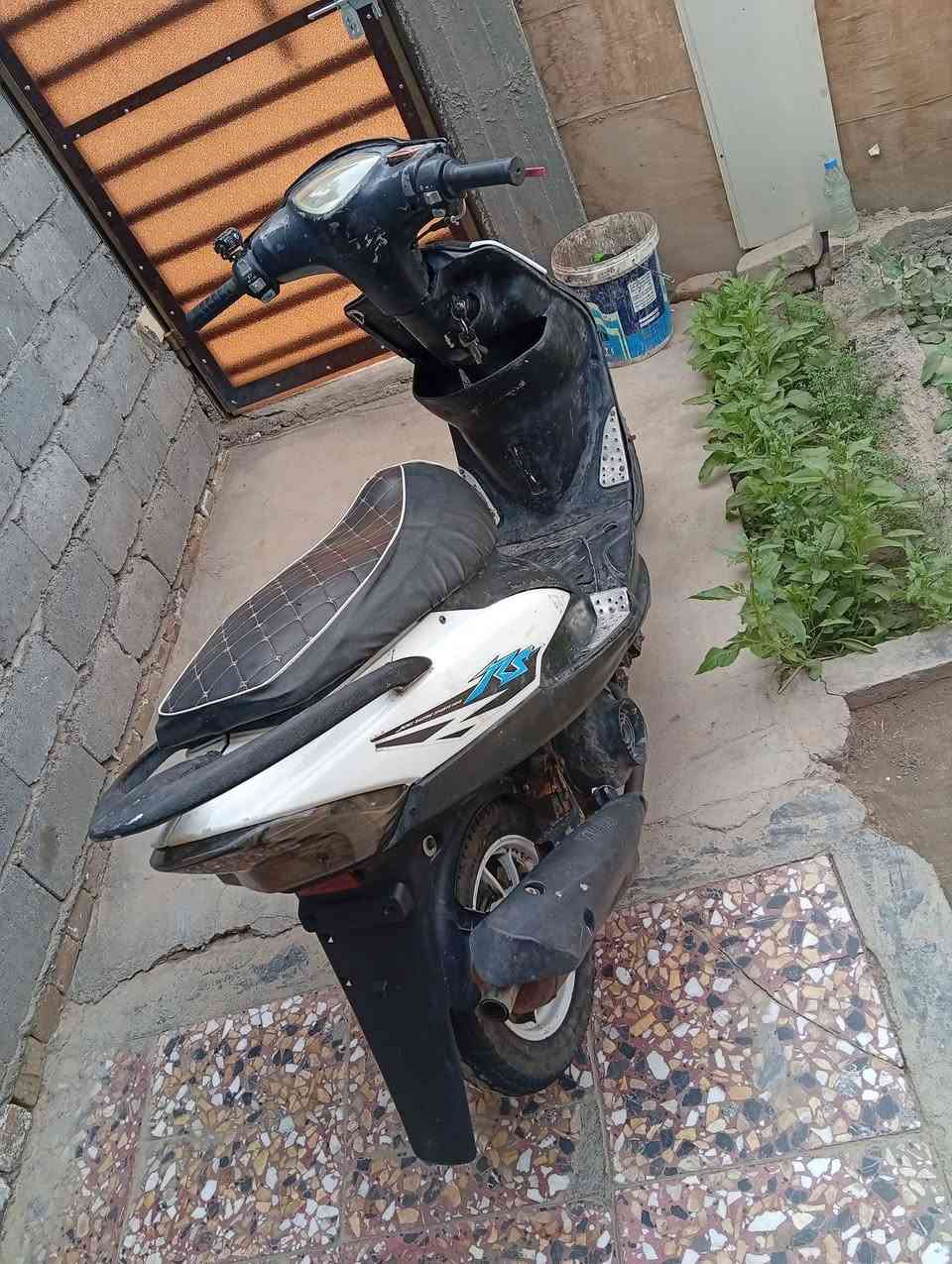 دراجه ماكس عدله يباني مفتوحه مره وحده دراجه حلوه مال شغل سلف هندر عوزها ترتيبات بصيطه مكاني بابل ابو غرق مقابيل طاقه كهرباء ***********.  السعر 425بيها مجال حك الجيه
