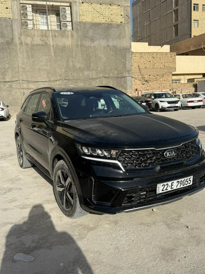 سورنتو موديل 21 وارد امريكي  ثلاث قطع تبريد سبعه راكب. مكينة 2500 190وبيها مجال ***********
