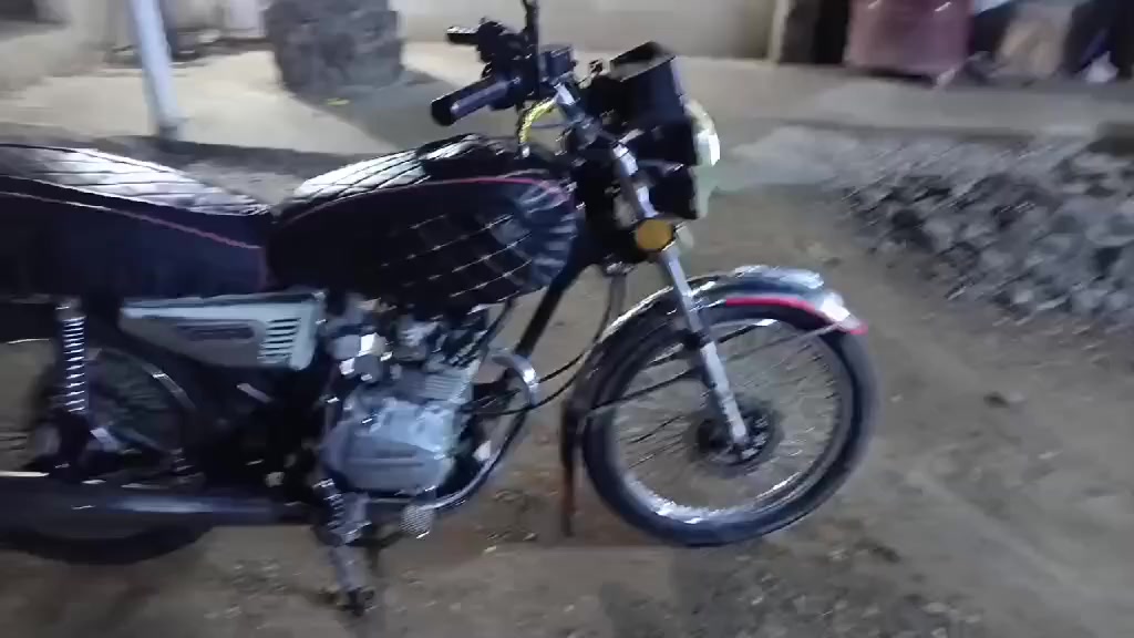 اسلام عليكم درجاه سيفان للبيع ويلا تايكر محور شركه موديل 2022اوراق كامله دراجه نضيفه شغاله كهربائيات كامله محرك نضيف مكفول السعر 450وبيها مجال  للستفسار الاتصال عل رقم ***********
او مراسلت الصفحه المكان ديالى خان بني سعد مراديه زهاوي
