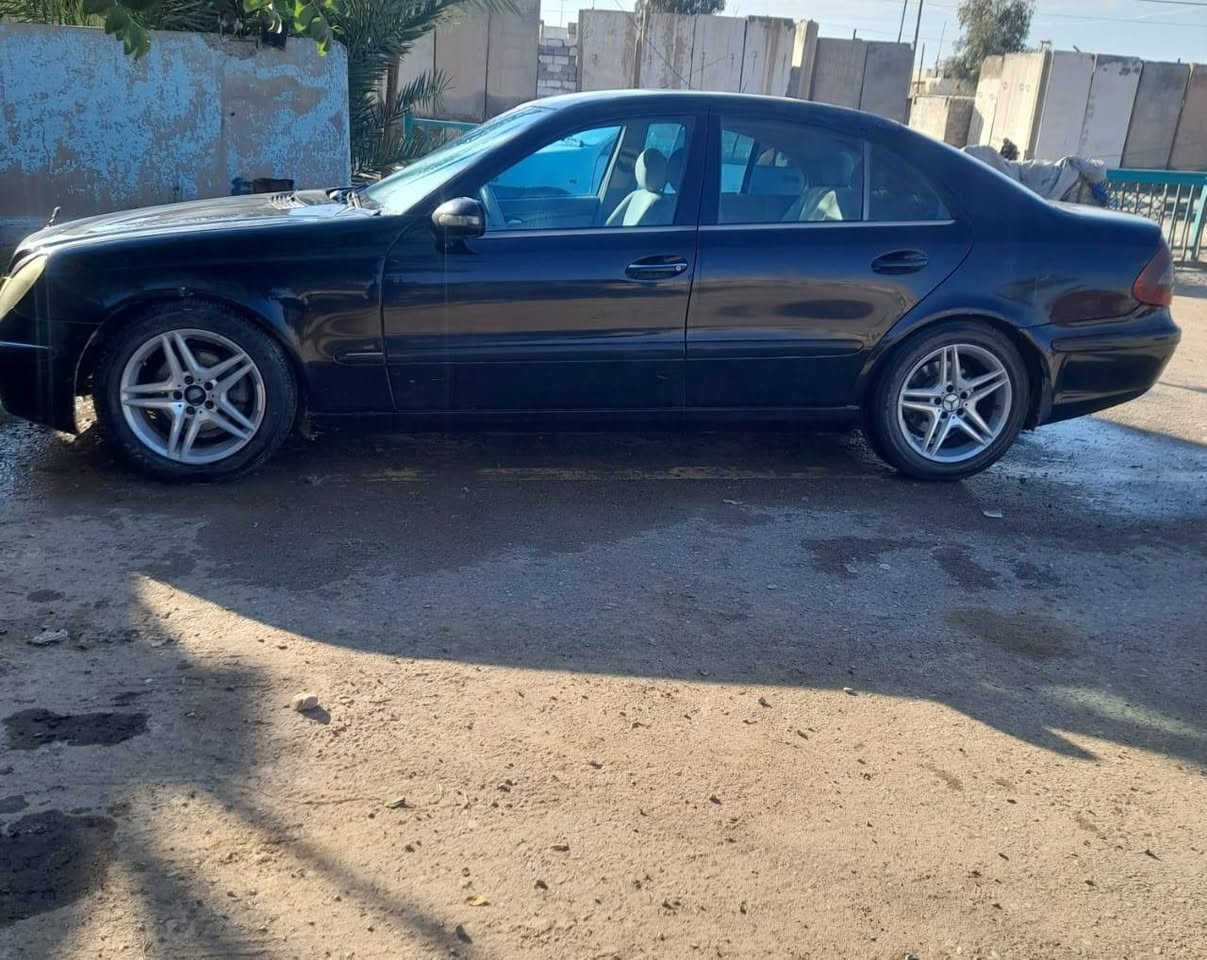 سلام عليكم مارسدس ام عيون 211 موديل 2002 رقم سليمانية اصولية بس راعيها ما اندلة ابيع موجود مكاني بغداد حي النصر ***********
