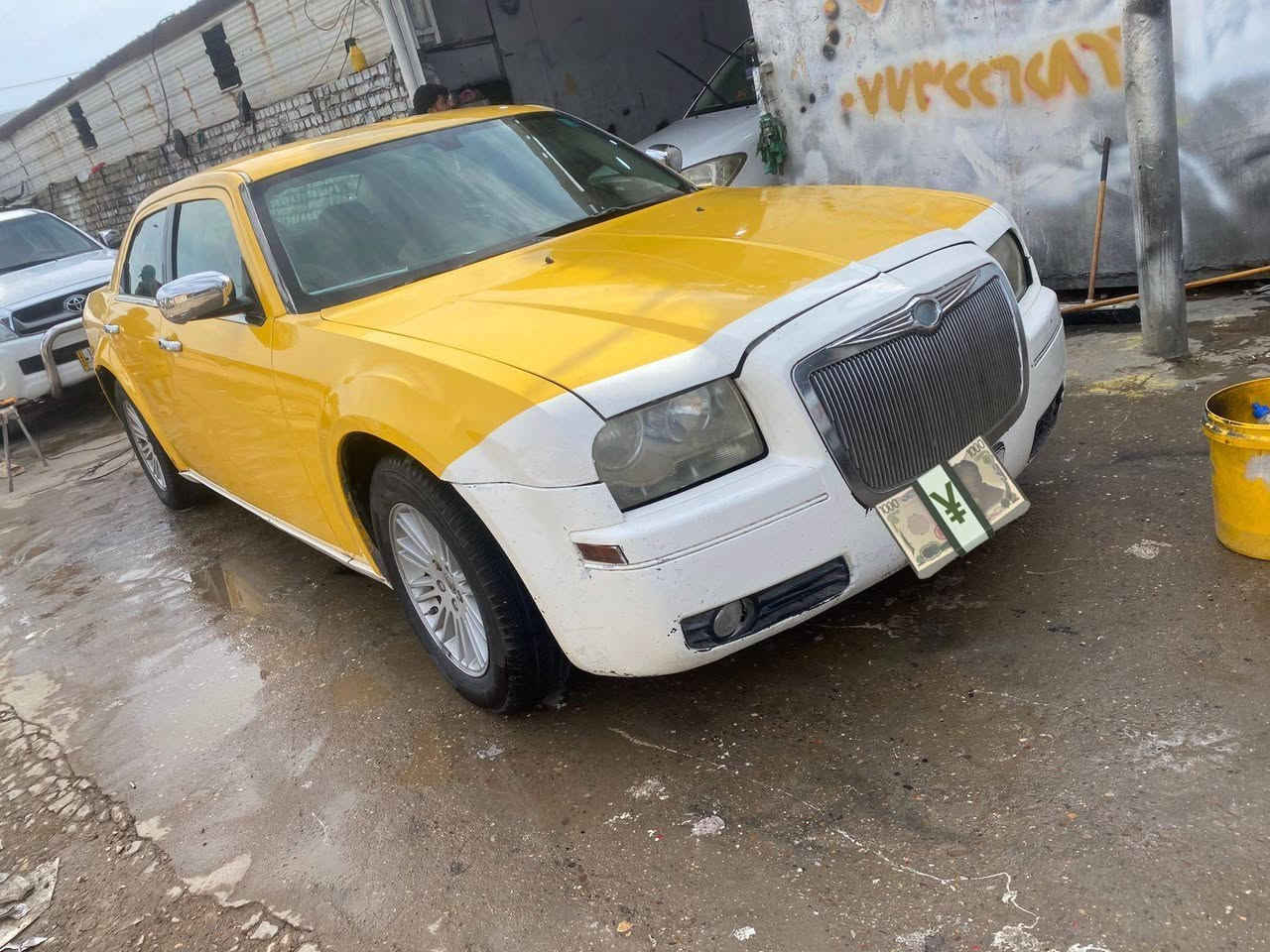 للبيع اوباما ٩  رقم انبار مشروع وطني كير مكينه جديده هسه بدلتها ادامه كامله بلكات مجاول نوزلات باتري داينمو تبريد ثلج منضومه كامله جاهزه للشغل و حداديه ٧٠٪؜ بيها فخذه مكانها العمارة السعر ٨٨ بيها مجال حك الجيه للاستفسار اتصال ***********
