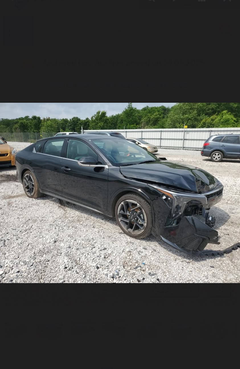 Kia k4 2025
جيتي لاين فول مواصفات
كشنات جلد تدفئه وتبريد+ستيرن
بنوراما 
رادارات خلفيه جانبيه توقف ذاتي 
كامره متحركه 
صندوق ذكي يفتح عندا الاقتراب 
مرايه جانبيه قلابه 
شاشه الاكترونا متصله 
لايت امامي خلفي لد مع 3عدسات 
بصمه ابواب دخول ذكي
ويل كروم حجم 19
شكو مواصفات بk4 موجوده بسياره  
محرك 2000دوش تنفس طبيعي  
ماشيه :٩ الف زيرو
حادثها جملغ و بوند  صبغ و شوية من تكمة   ارباك بس استيرن طاك راجع سستم 
سعر السياره :165 ورقة و بيها مجال للشراي 
واتساب ***********
