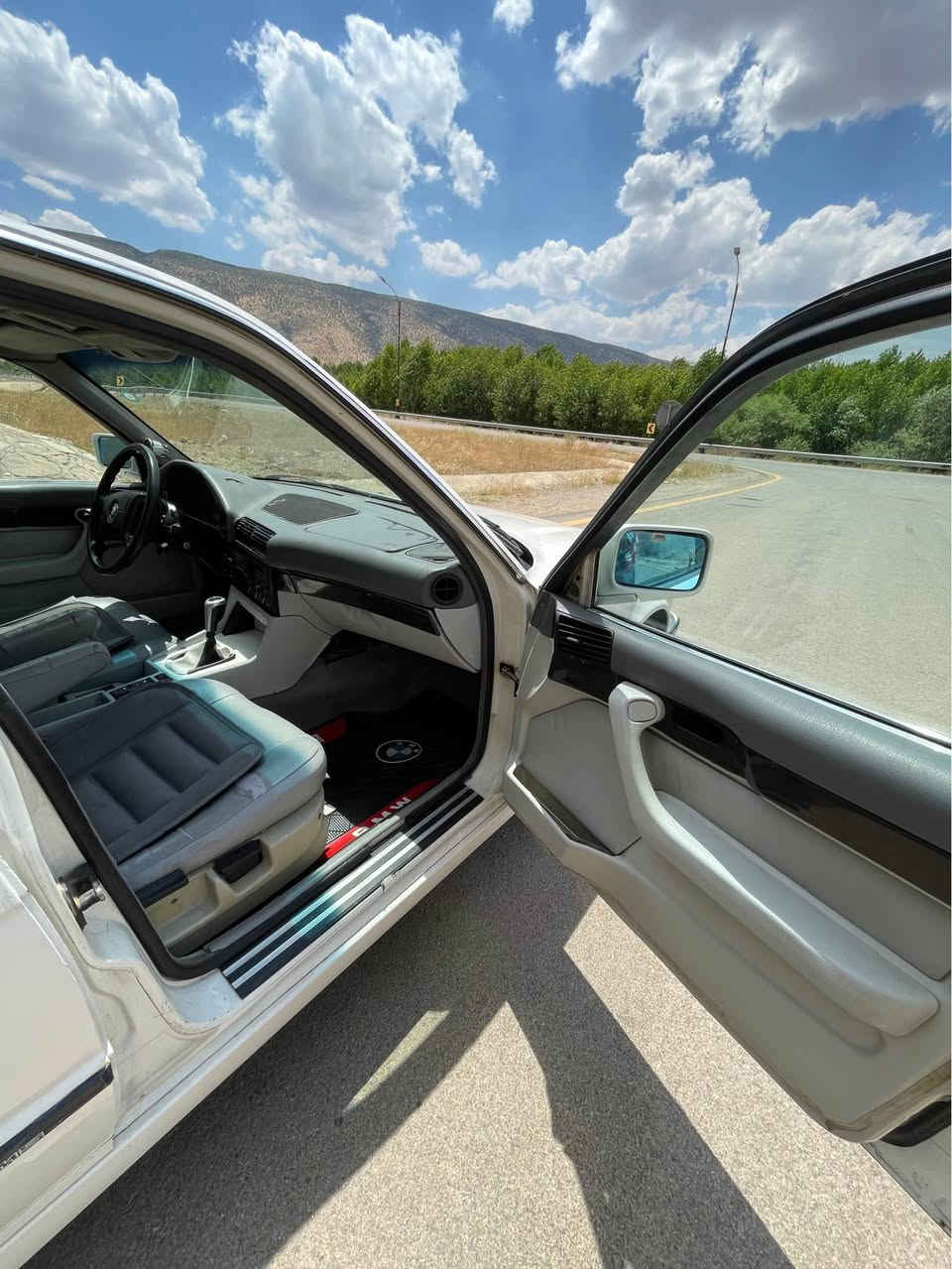 bmw 1991  
520 گير عادي كير مةكينة اكسل كارةباي بةشةرت سبخ بيلادي أربيل, العراق


**إذا كنت صاحب هذا الإعلان وتريد حذفه لأي سبب، رجاءا أرسل رسالة إلى الدعم الفني**