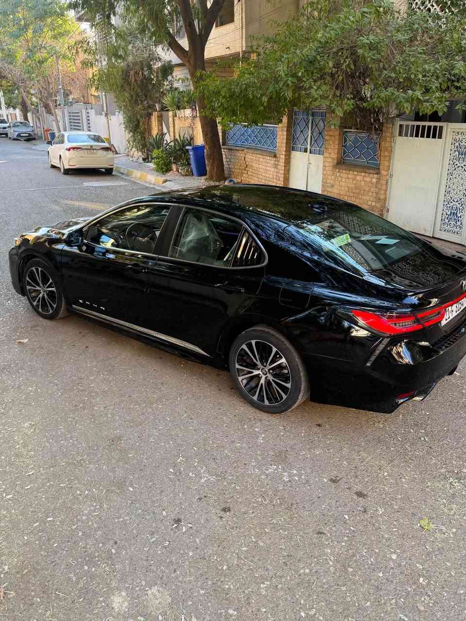 سلام عليكم تويوتا كامري موديل 2020 للبيع 
مواصفات se سيارا مال جناي سيارا بدون صبغ بدون ايرباك 
فقط حافت بونيت تعديل وشويت تعديل بل شاصي جهت سايق صوره حديث موجود بل منشور
سيارا رقم سليماني تحويل ثاني يوم 
سيارة عليه لايت امامي زينون وليد باك لايت ليد كامل وعليه ليد واي فاي 
سيارة ماشية 123 الف حقيقه 
سعره 188بي مجال بسيط مكاني كركوك شراي يخبرني 
رقم هاتف *********** كركوك, العراق
