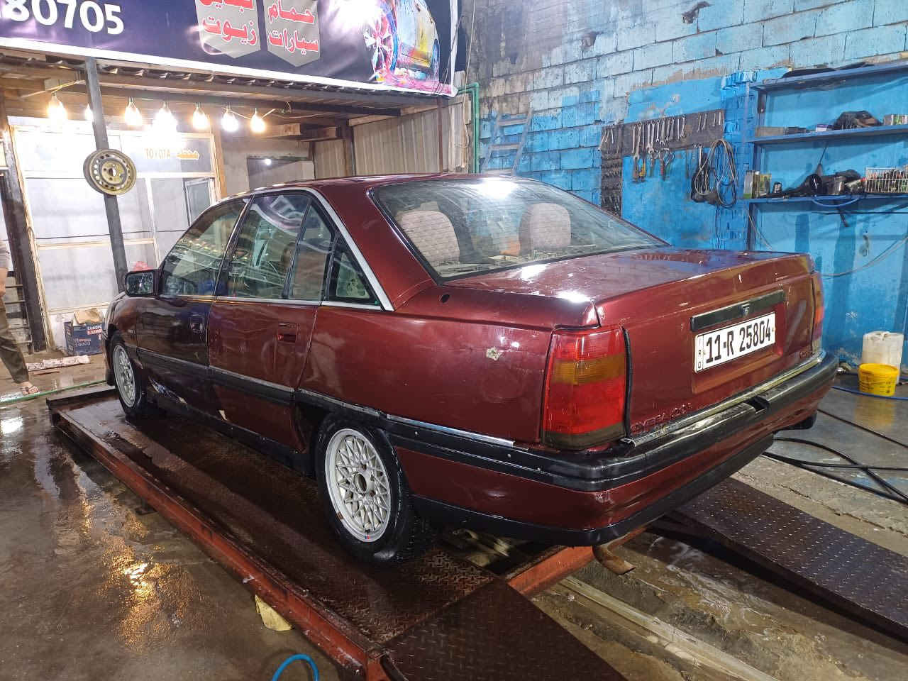 سلام عليكم للبيع اوبل اوميكا مديل92م مكينه 2000مفتوح كير عادي كير والمكينه خير من الله تخم تاير صدره حلو تحويل مباشر اكاتبك مروري  السعر 28 وبيها مجال بسيط المكان بغداد الشعب ***********
