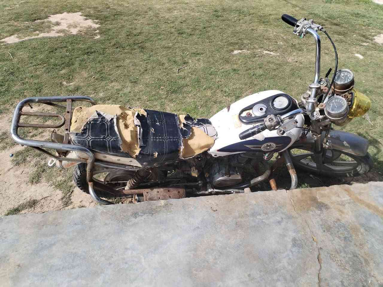 سلام عليكم دراجه جني ٢٠١٠ شخاله بس اذرب هندر وطلع مال روح وجيه رايدها ١٥٠ بيه مجال *********** ديالى كنعان
