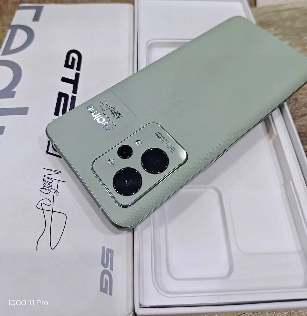 ريلمي  Gt 2 pro 
ذاكرة 256 رام 12  ملحقات كاملة 
للبيع او مراوس بشاومي


**إذا كنت صاحب هذا الإعلان وتريد حذفه لأي سبب، رجاءا أرسل رسالة إلى الدعم الفني**