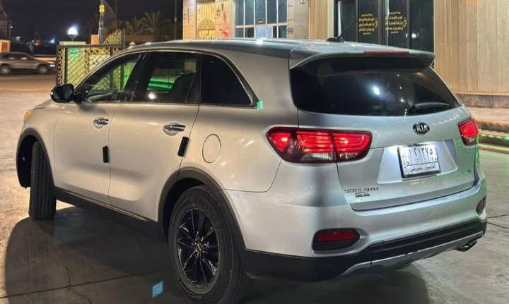 بيع او مراوس سورنتو 2019 وارد امريكي 
حادث ڪلش بسيط مثل ماموضح بالصور 
ممشاها /94 الف ميل
5XYPG4A53KG554626
بدون ايرباك
محرك / 6 -(3.3)
عدد المقاعد / 7 
كشن سائق كهرباء 
قطعيتن تبريد 
شاشة تبريد 
شاشة عرض 
رادار جانبي 
رادار خلفي 
السياره كفاله من ڪلشي عده بارد بخشم الجاملغ فقط 
عليها ادامه كامله 
رقم جديد قادسية انكليزي 
مكانها ميسان / للاستفسار 

واتساب واتصال / ***********
