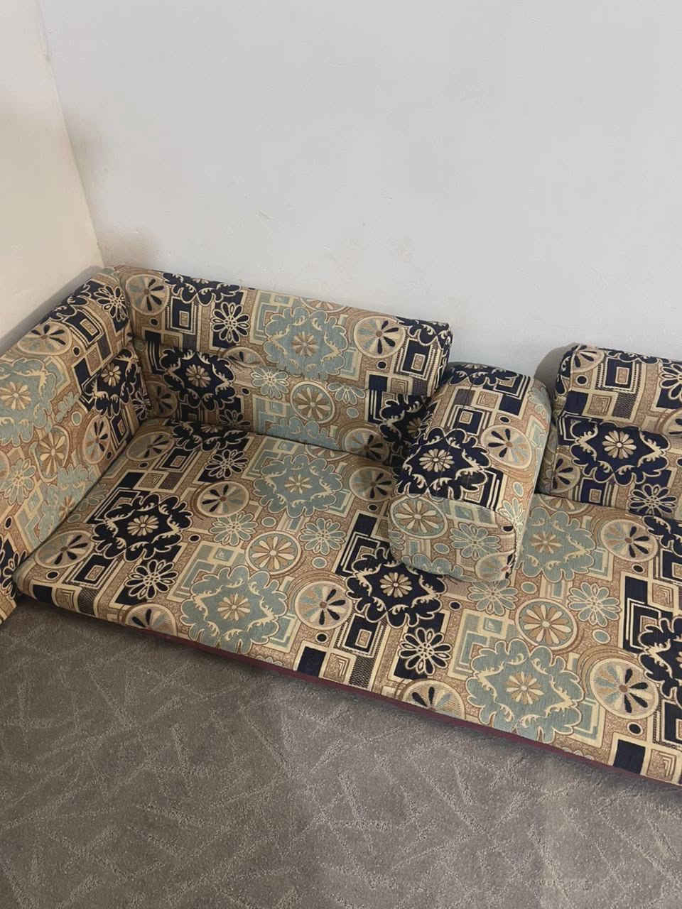 سلام عليكم كعده عربيه  للبيع ***********
